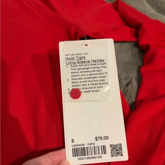 Lululemon hold tight long sleeve Henley - Picture 4 of 4
